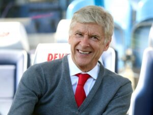 Huấn luyện viên Arsene Wenger